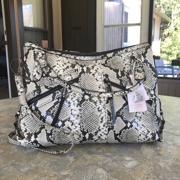 *SOLD* Jessica Simpson Handbag, Blk/Wht Snakeskin - Picture 6 of 13